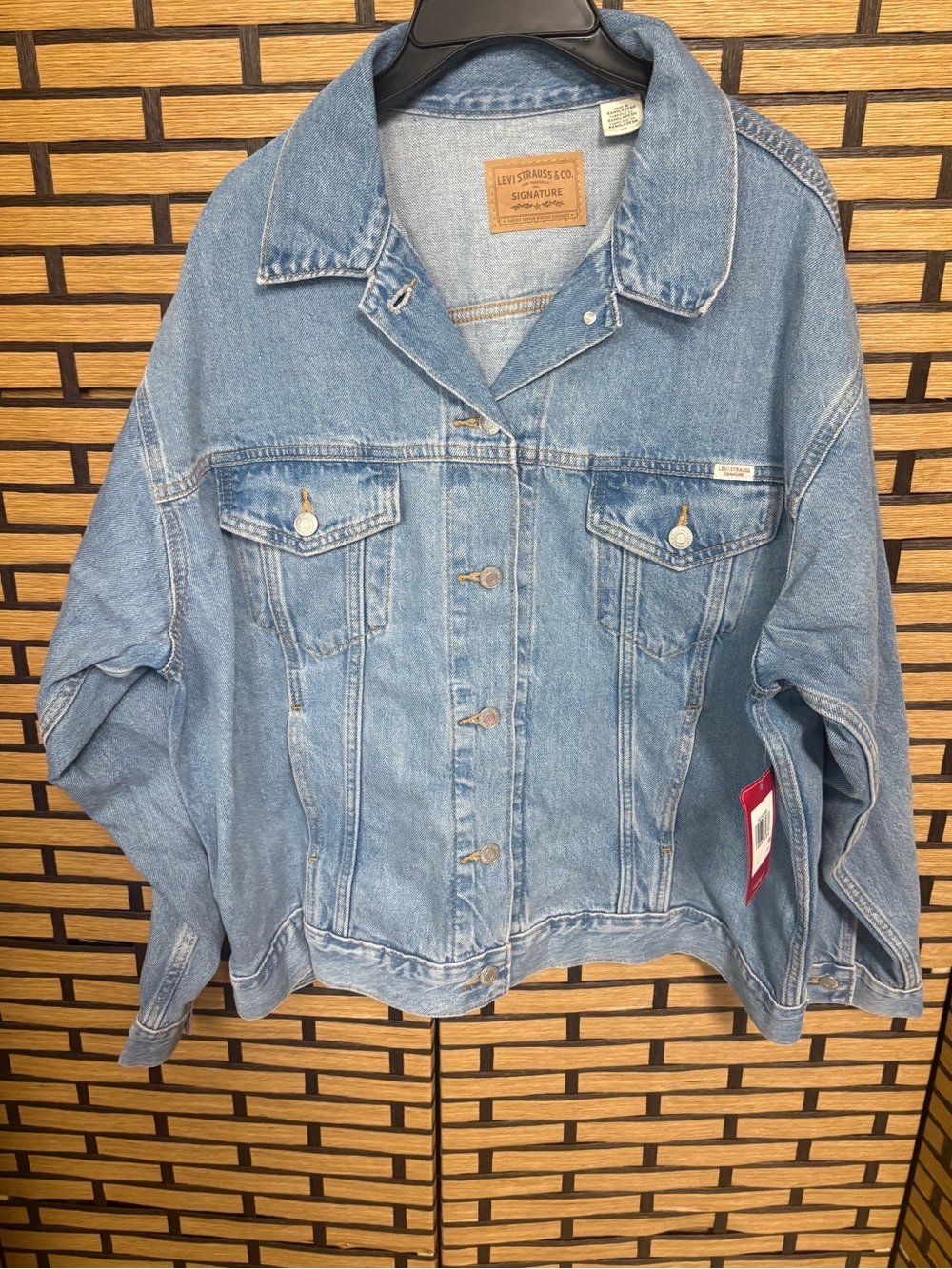 Levi Strauss & co relaxed fit loose trucker jean jacket size large